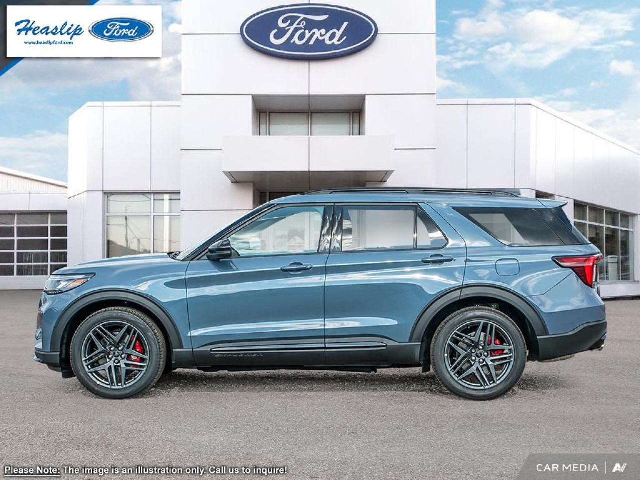 2025 Ford Explorer ST 4WD Photo2
