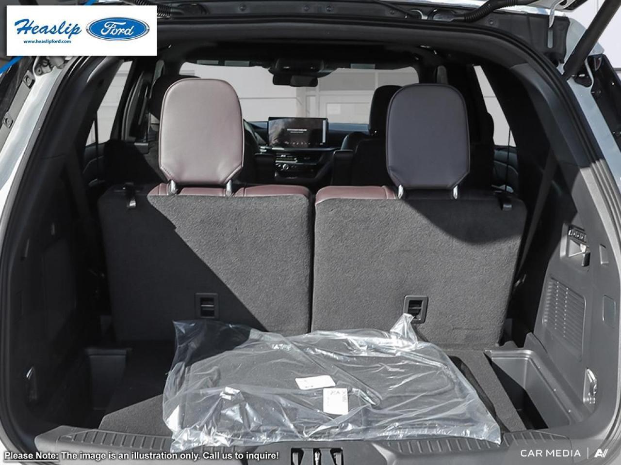 2025 Ford Explorer Platinum Photo5