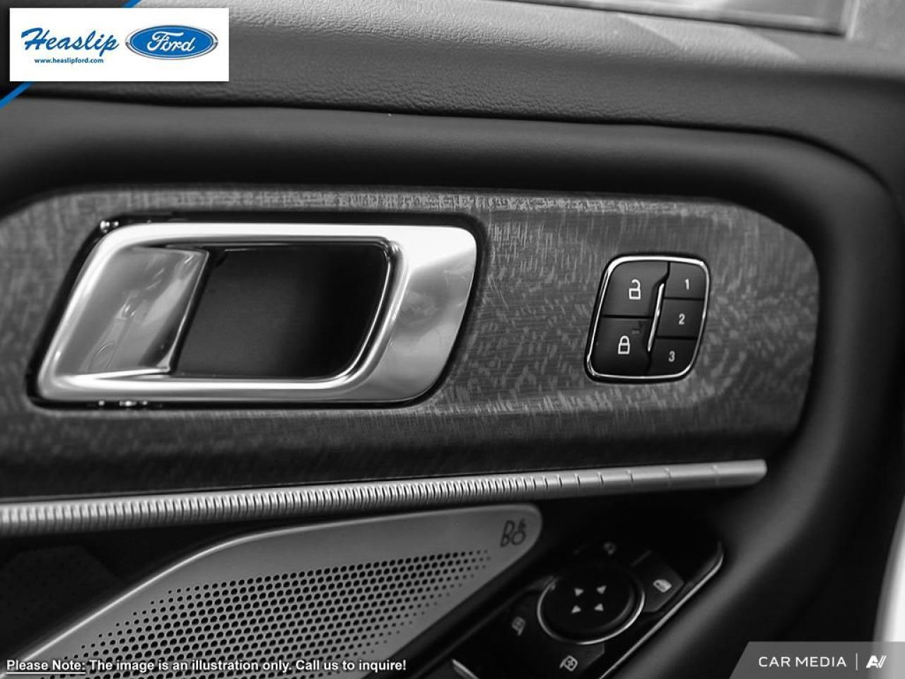2025 Ford Explorer Platinum Photo5