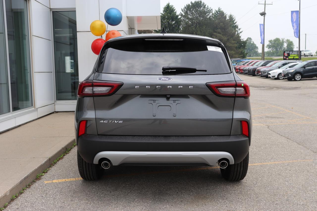 2025 Ford Escape Active FWD Photo5