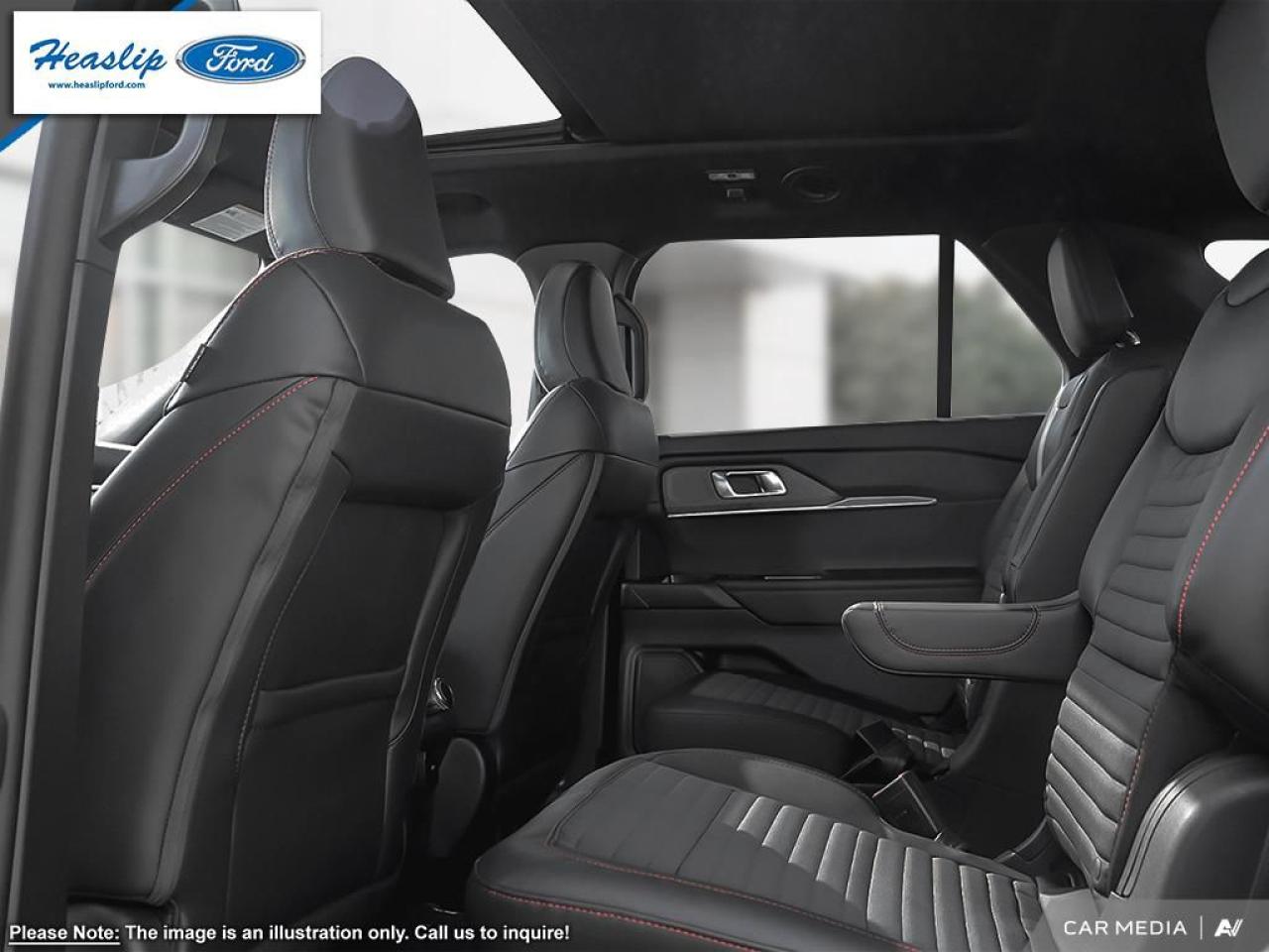2025 Ford Explorer ST-Line Photo5