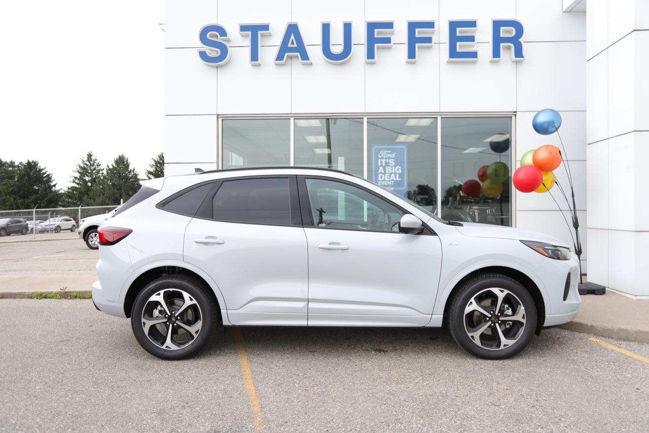 2025 Ford Escape ST-Line Elite AWD Photo