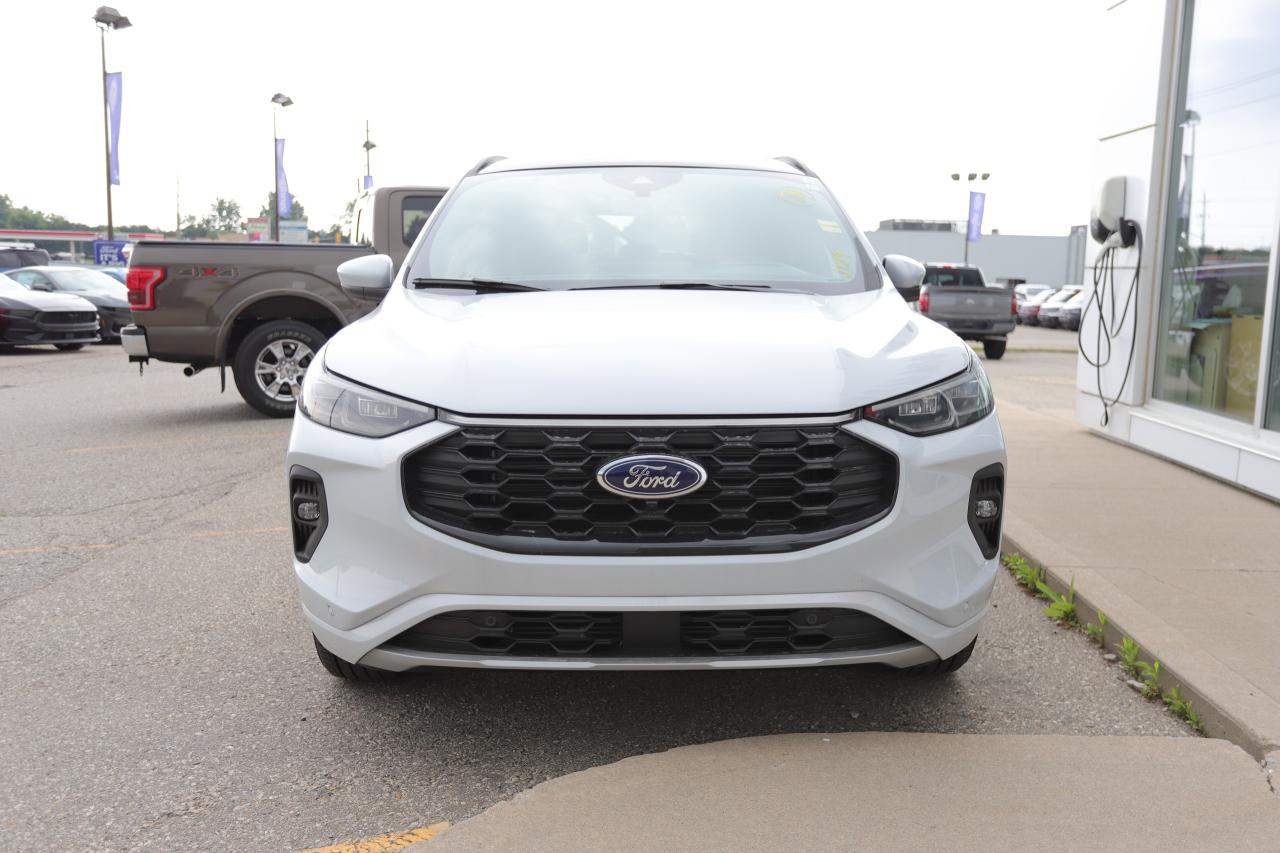 2025 Ford Escape ST-Line Elite AWD Photo5