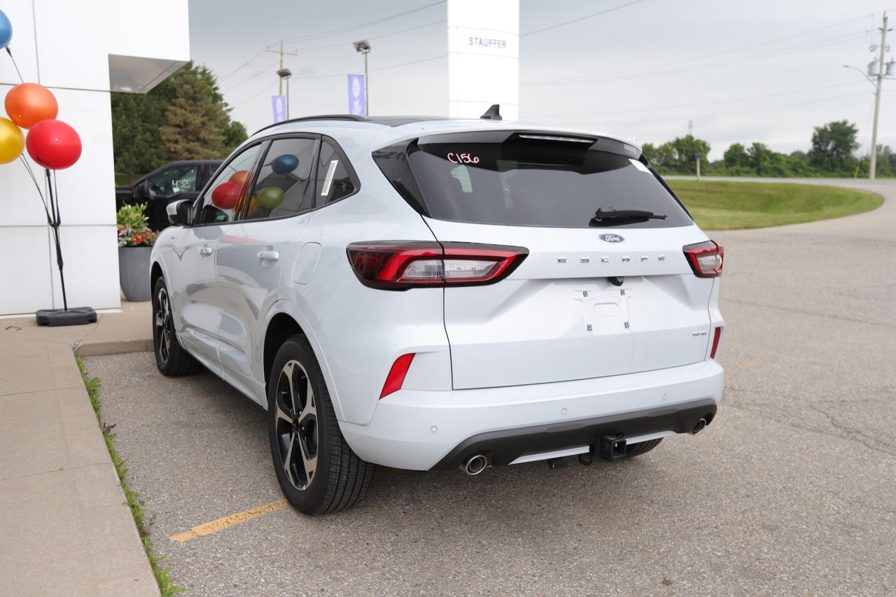 2025 Ford Escape ST-Line Elite AWD Photo5
