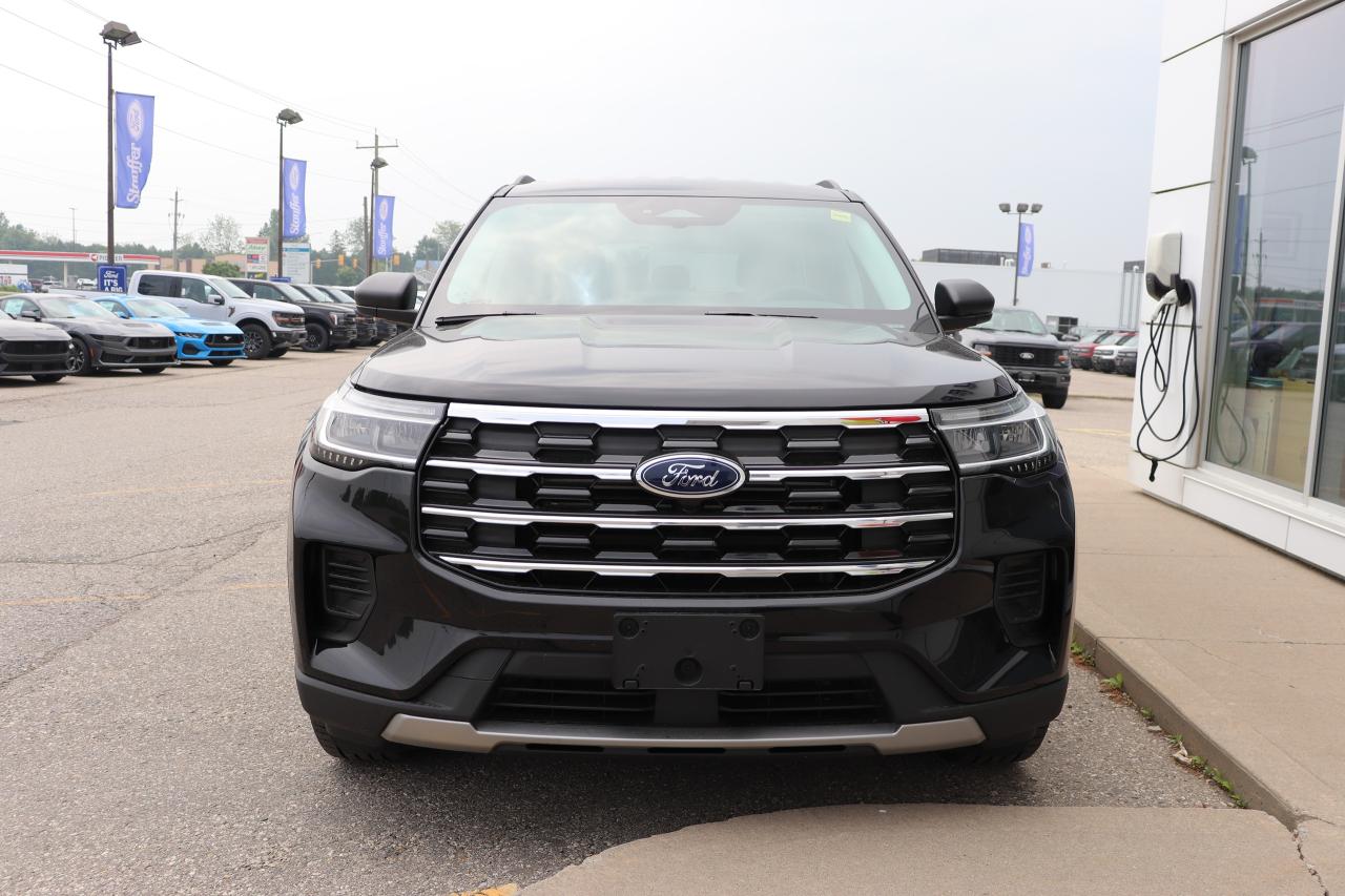 2025 Ford Explorer ACTIVE 4WD Photo4