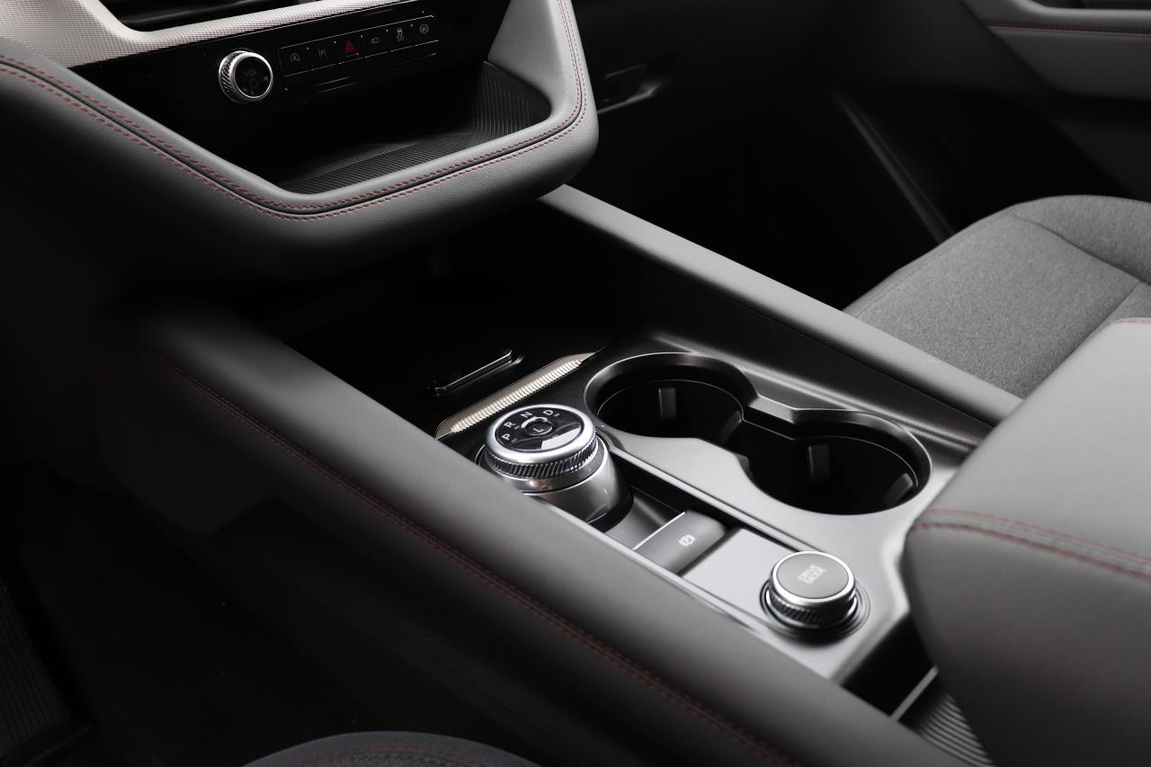 2025 Ford Explorer ACTIVE 4WD Photo5