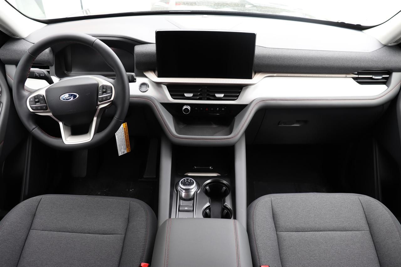 2025 Ford Explorer ACTIVE 4WD Photo5