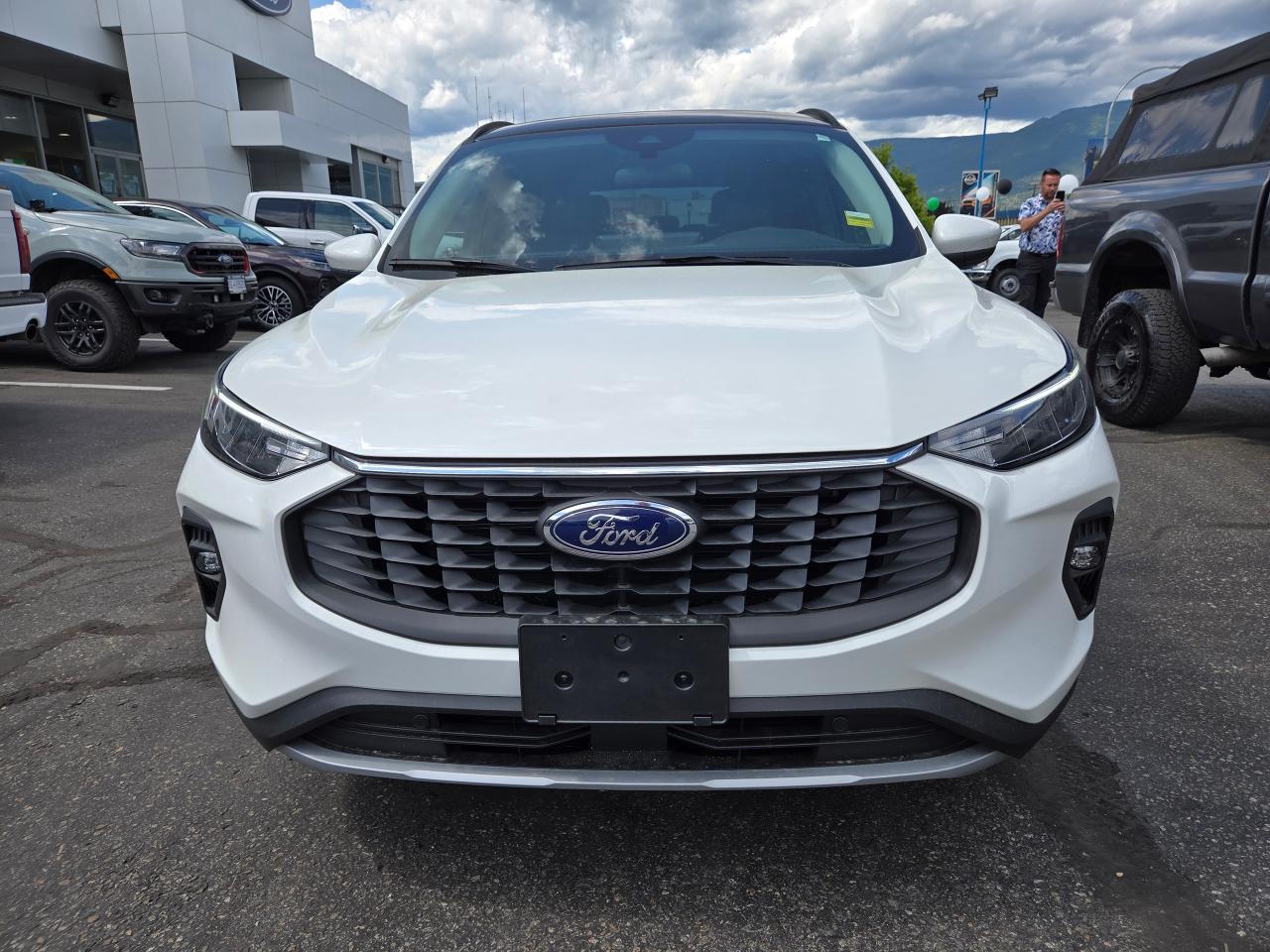 2025 Ford Escape PHEV Photo