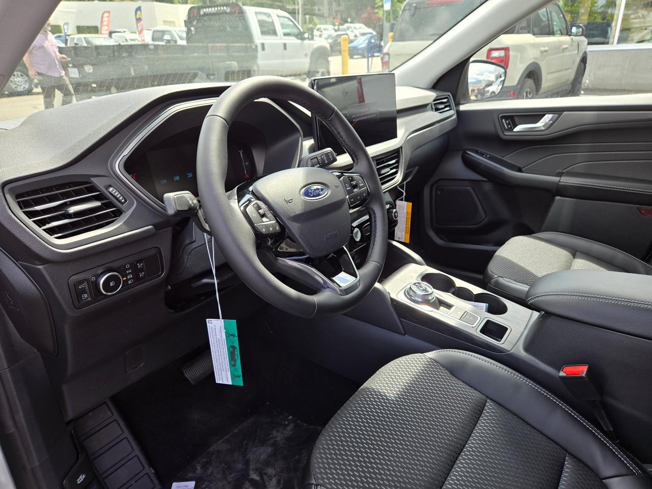 2025 Ford Escape PHEV Photo5
