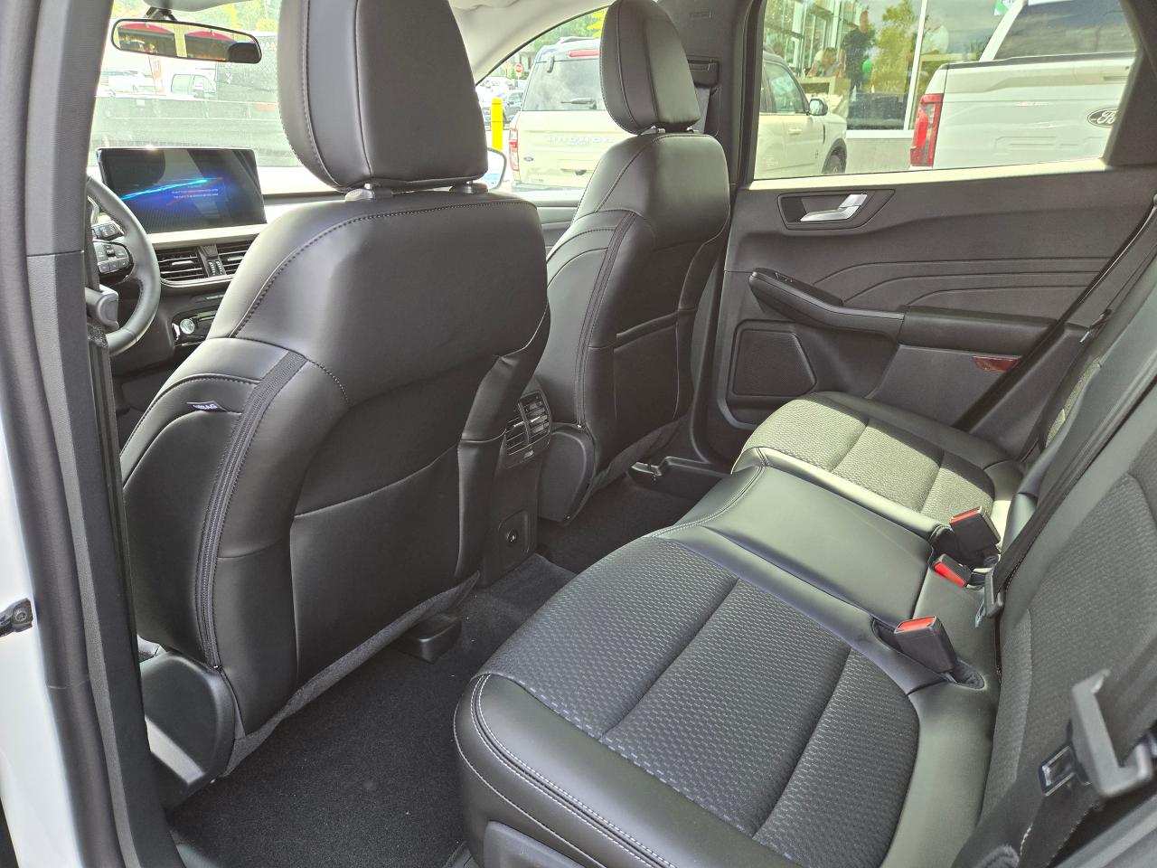 2025 Ford Escape PHEV Photo5