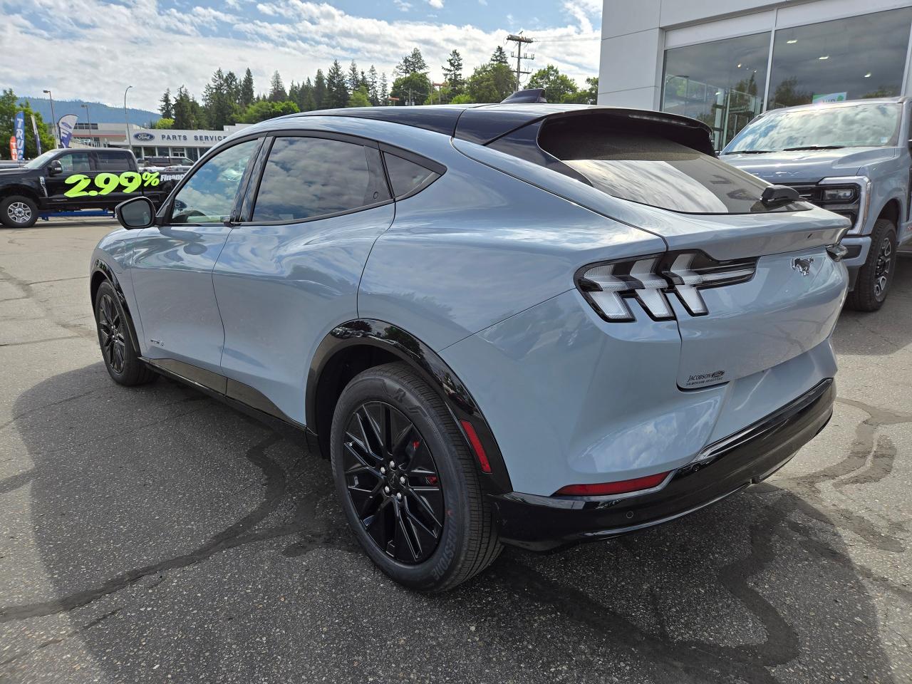2025 Ford Mustang Mach-E Premium Photo5