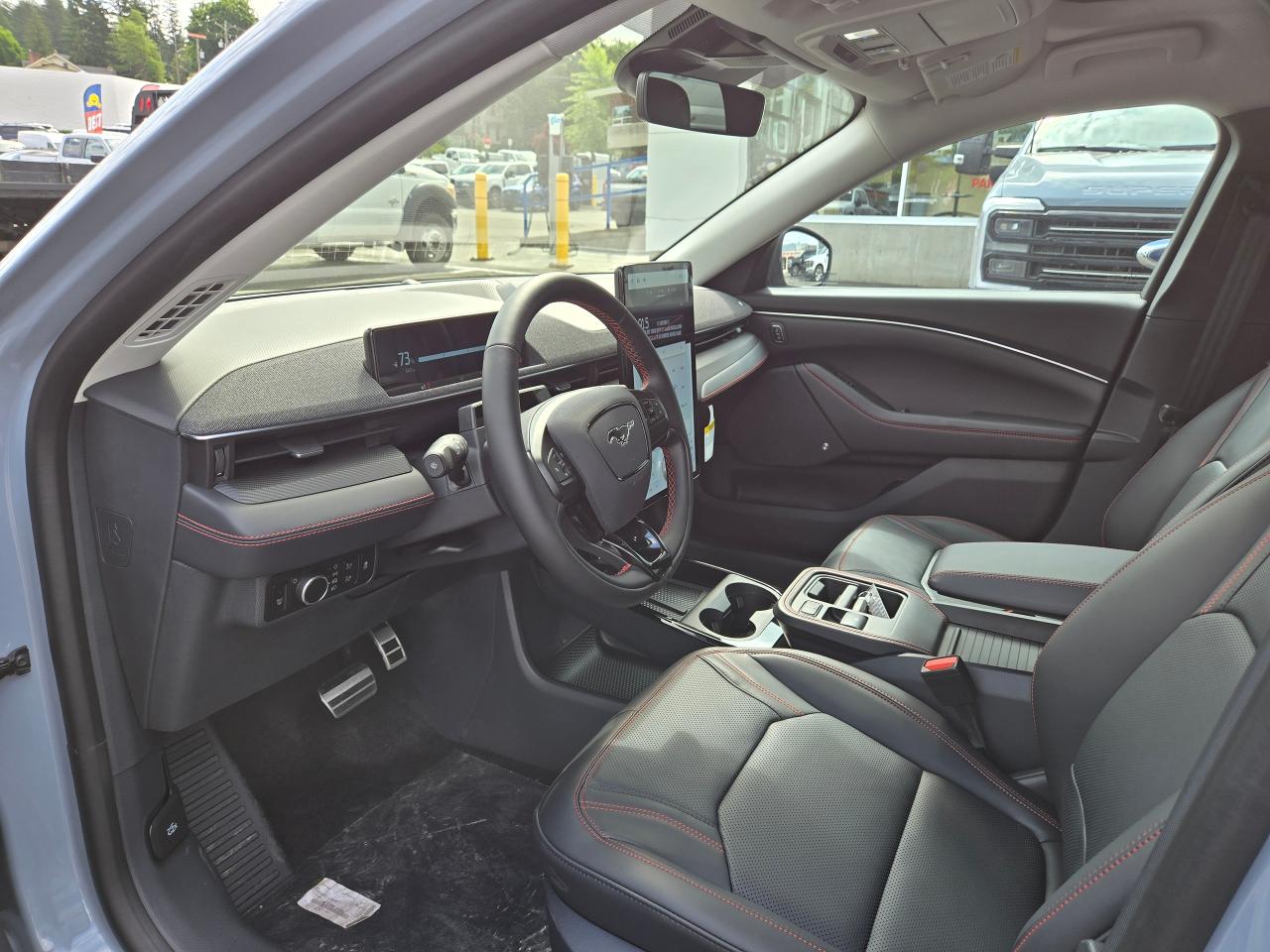 2025 Ford Mustang Mach-E Premium Photo5