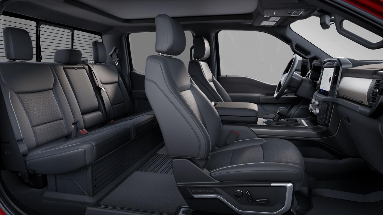 2025 Ford F-150 Lariat Photo5
