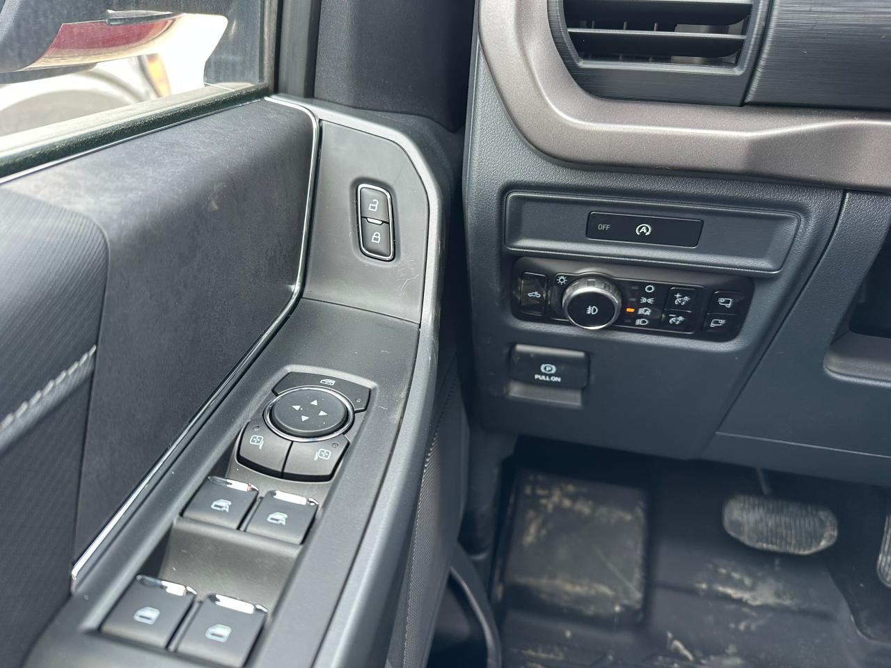 2025 Ford F-150 XLT 4WD SuperCrew 5.5' Box 302A Photo5