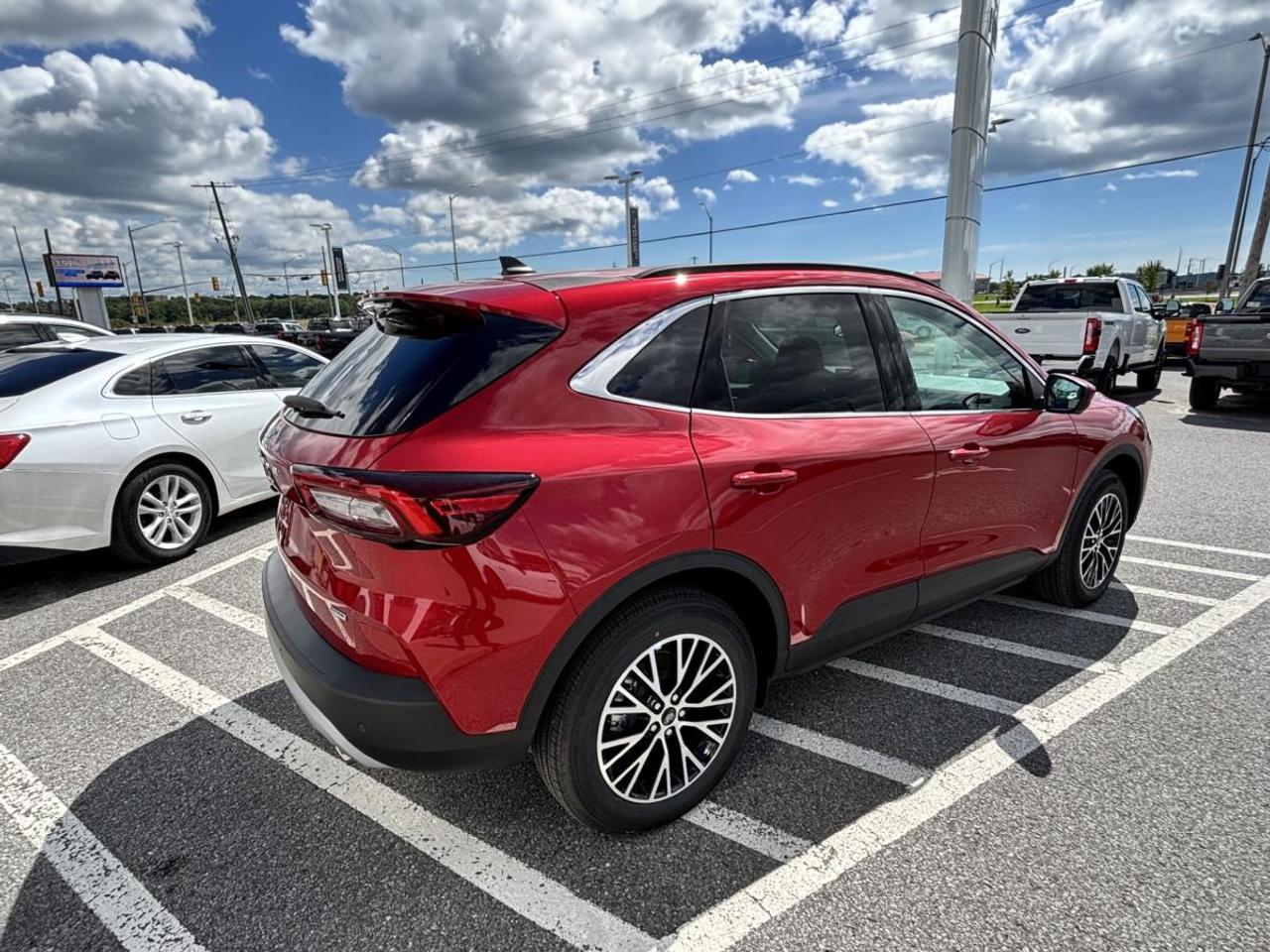 2025 Ford Escape Hybrid PHEV Photo4