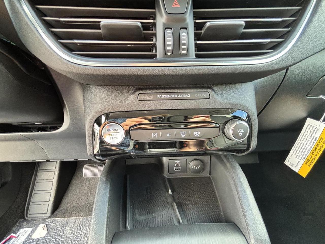 2025 Ford Escape Hybrid PHEV Photo