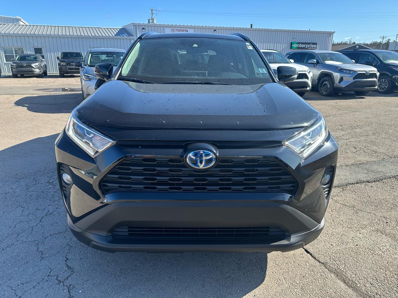 2021 Toyota RAV4 XLE HYBRID Photo