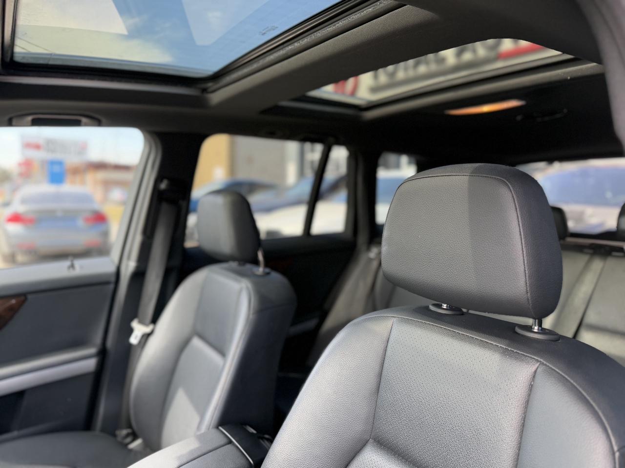 2011 Mercedes-Benz GLK-Class GLK350 | PREMIUM | PANO | NAVI - Photo #28