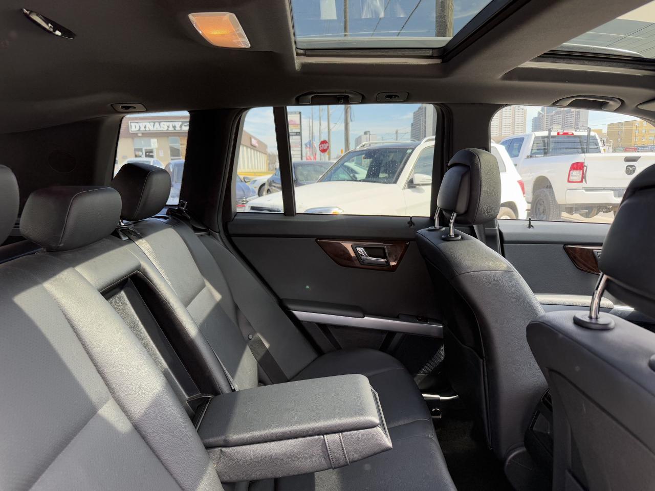 2011 Mercedes-Benz GLK-Class GLK350 | PREMIUM | PANO | NAVI - Photo #32