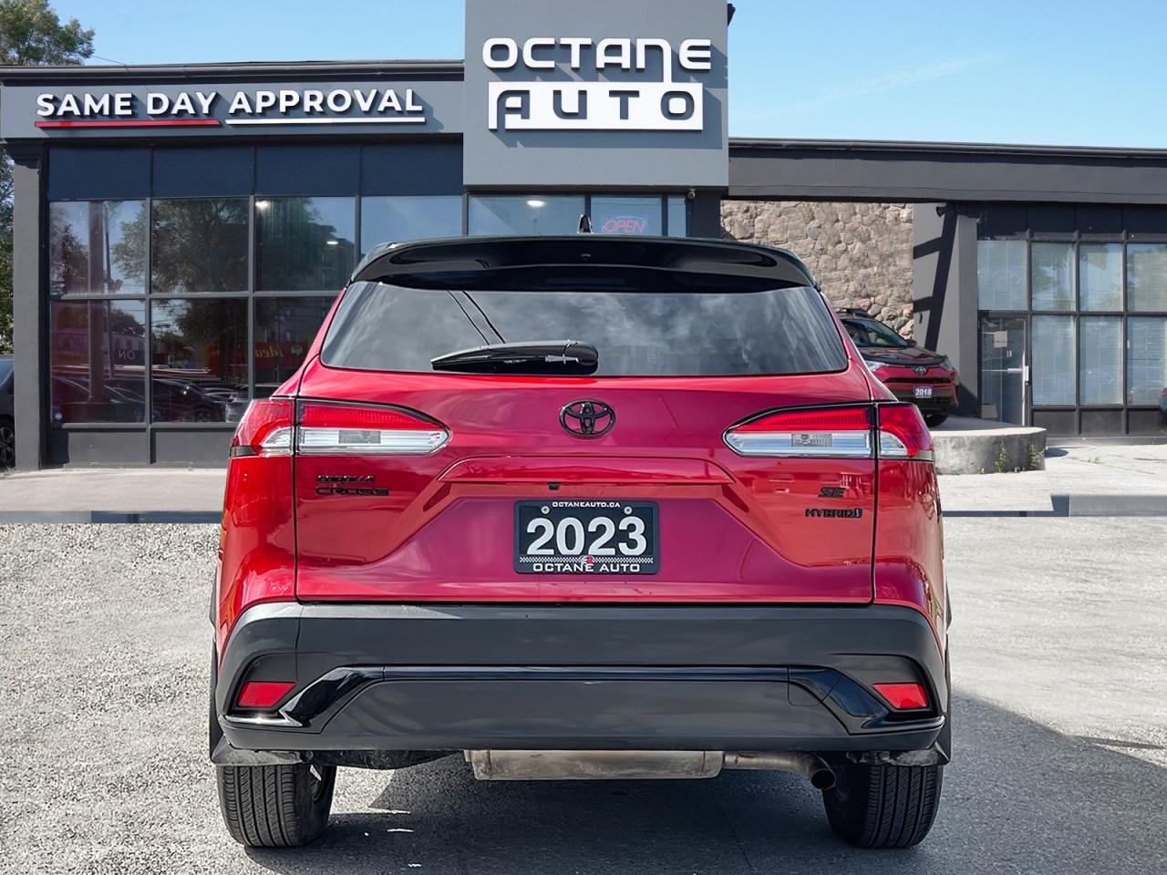 2023 Toyota Corolla Cross HYBRID SE - Photo #5