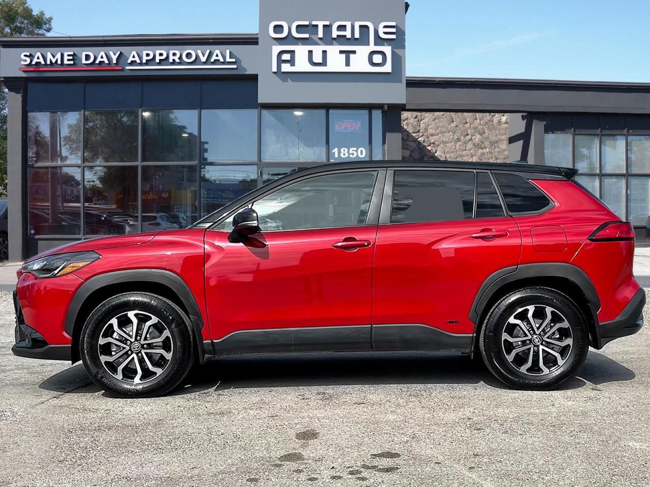 2023 Toyota Corolla Cross HYBRID SE AWD Photo2