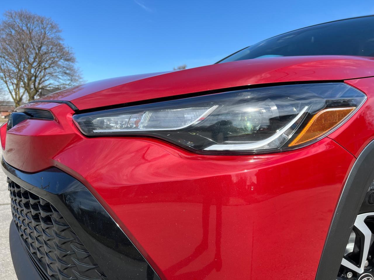 2023 Toyota Corolla Cross HYBRID SE AWD Photo