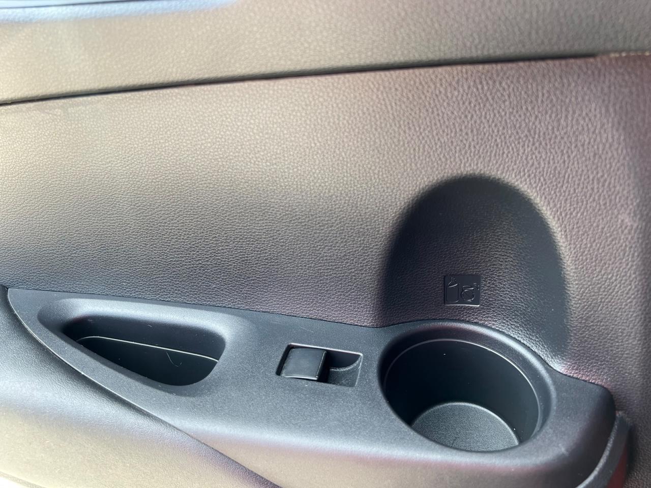 2023 Toyota Corolla Cross HYBRID SE AWD Photo