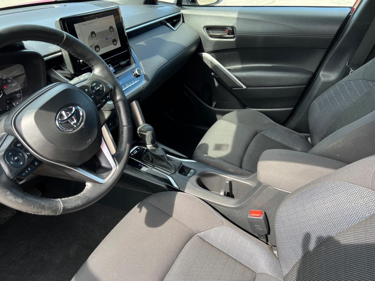 2023 Toyota Corolla Cross HYBRID SE AWD Photo
