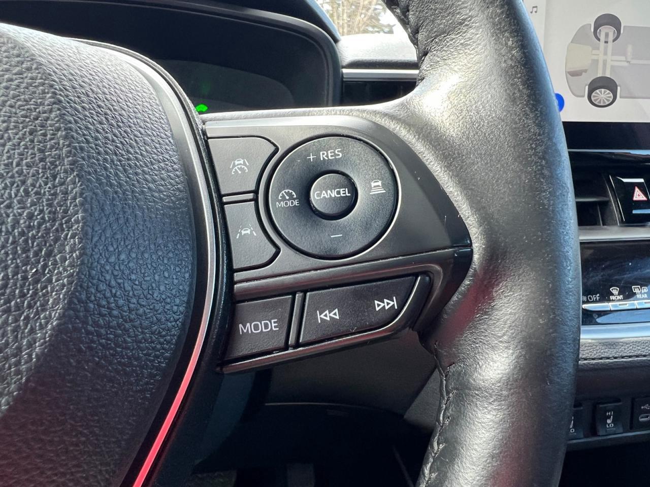 2023 Toyota Corolla Cross HYBRID SE AWD Photo