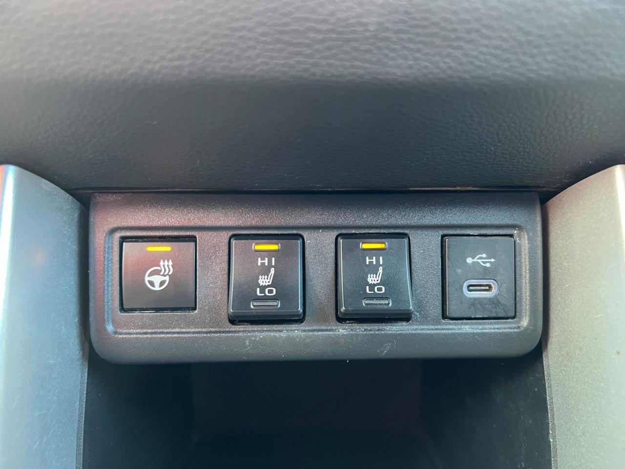 2023 Toyota Corolla Cross HYBRID SE AWD Photo