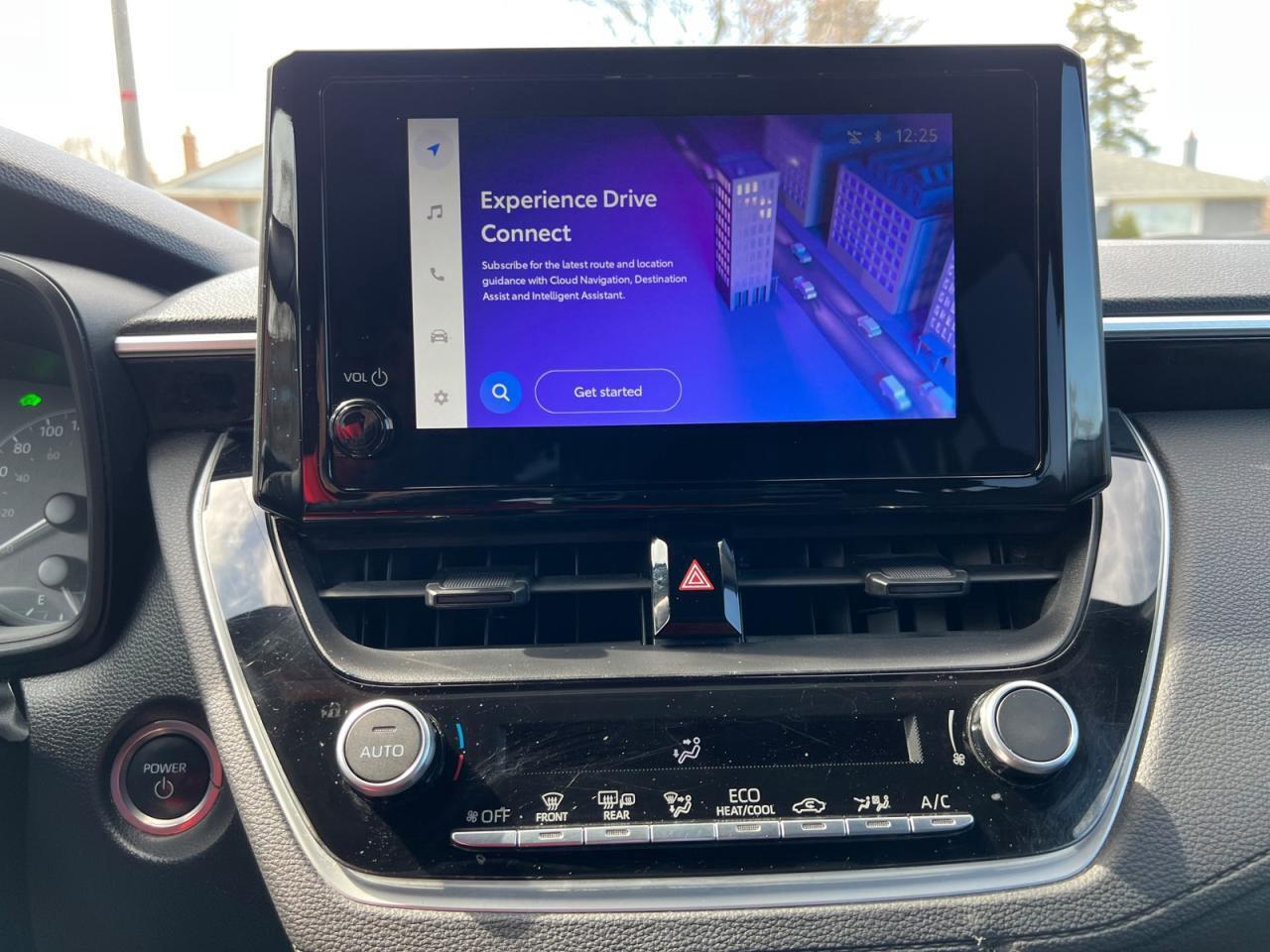 2023 Toyota Corolla Cross HYBRID SE AWD Photo