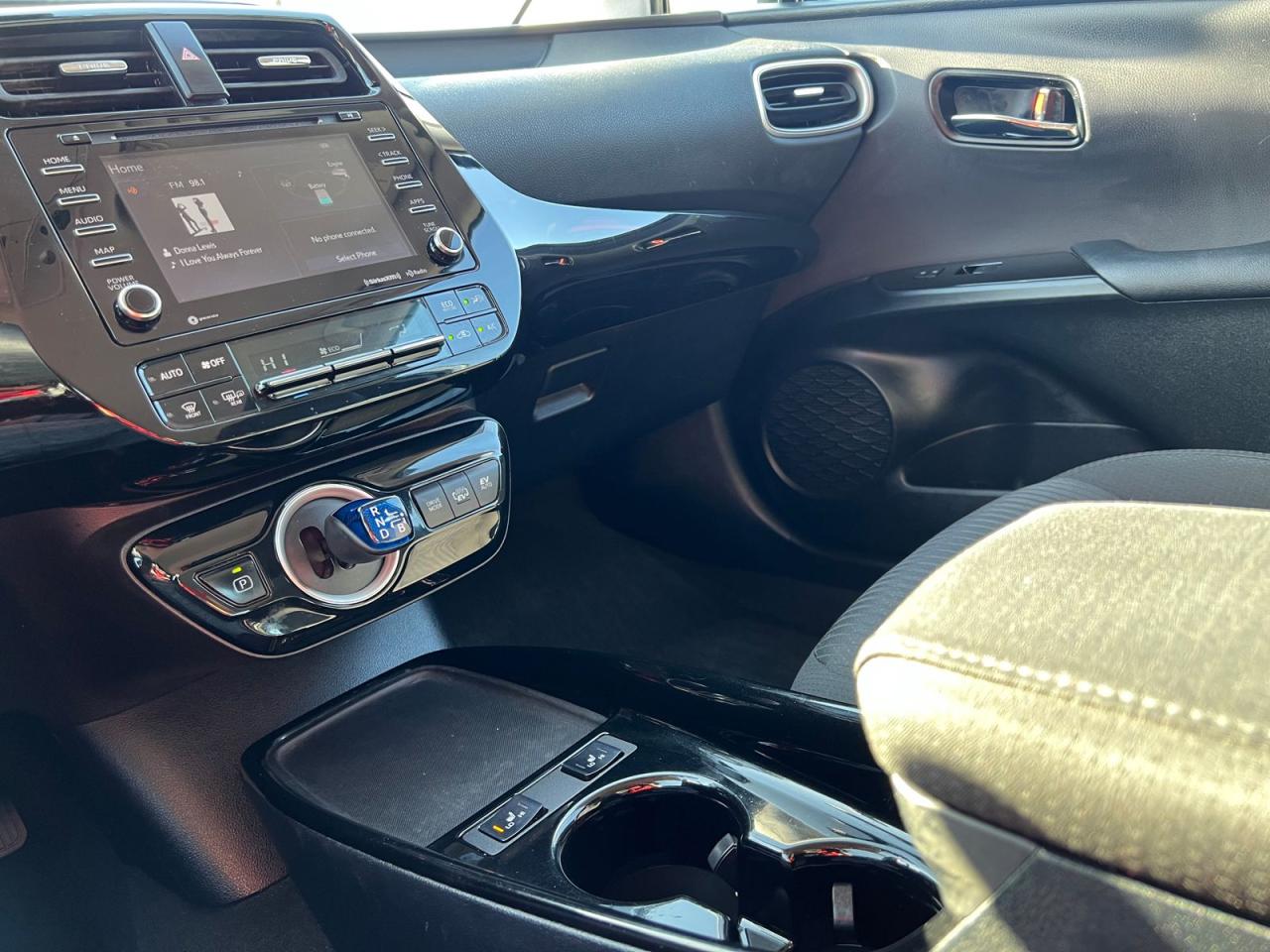 2020 Toyota Prius Prime LE - Photo #25