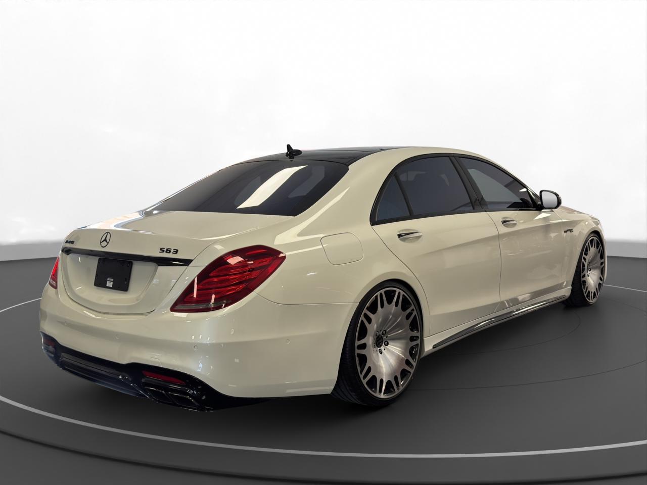 2017 Mercedes-Benz S-Class AMG S 63 - Photo #5