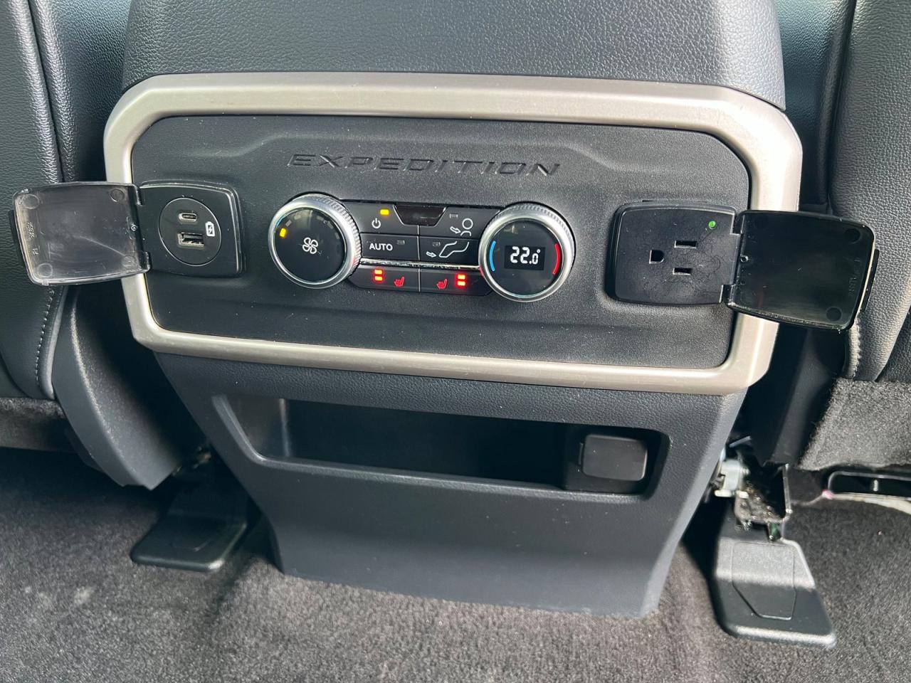 2022 Ford Expedition MAX LIMITED 4WD - Photo #15
