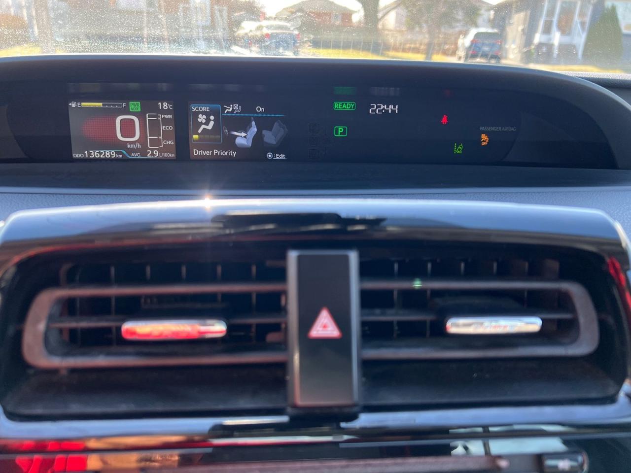 2020 Toyota Prius Prime LE - Photo #24