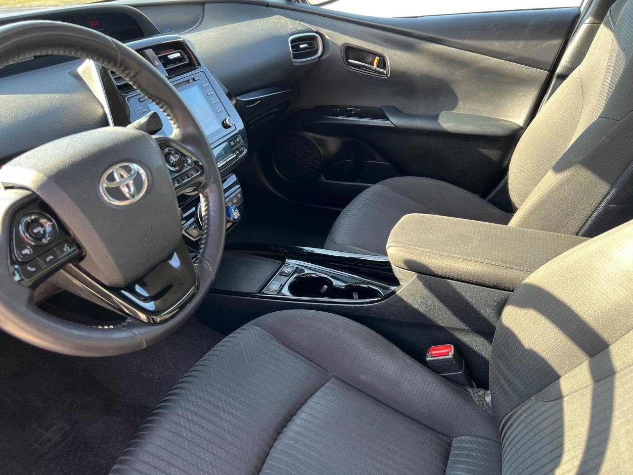 2020 Toyota Prius Prime LE - Photo #18