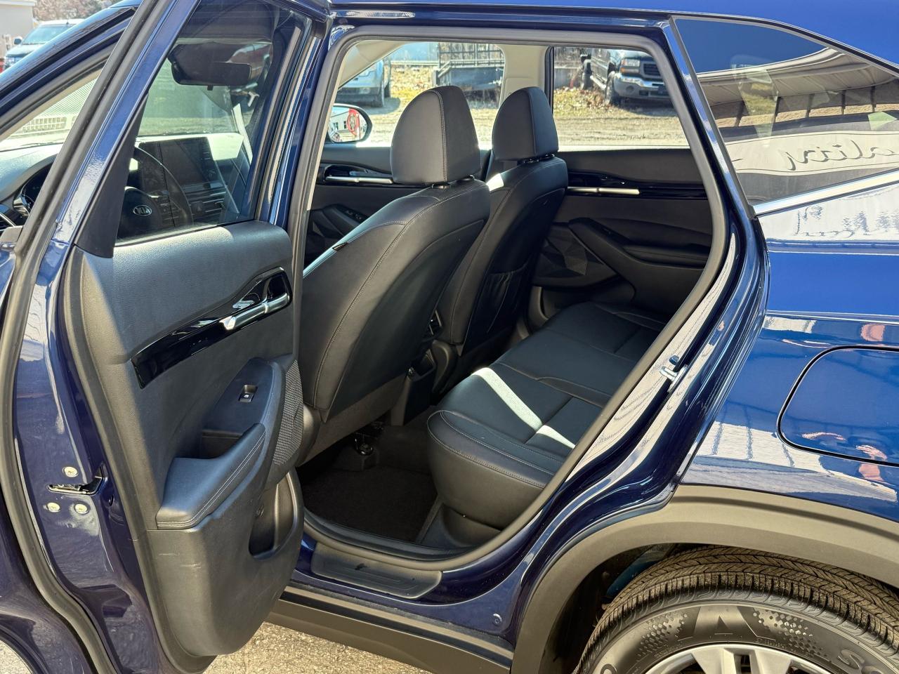 2021 Kia Seltos EX - Photo #6