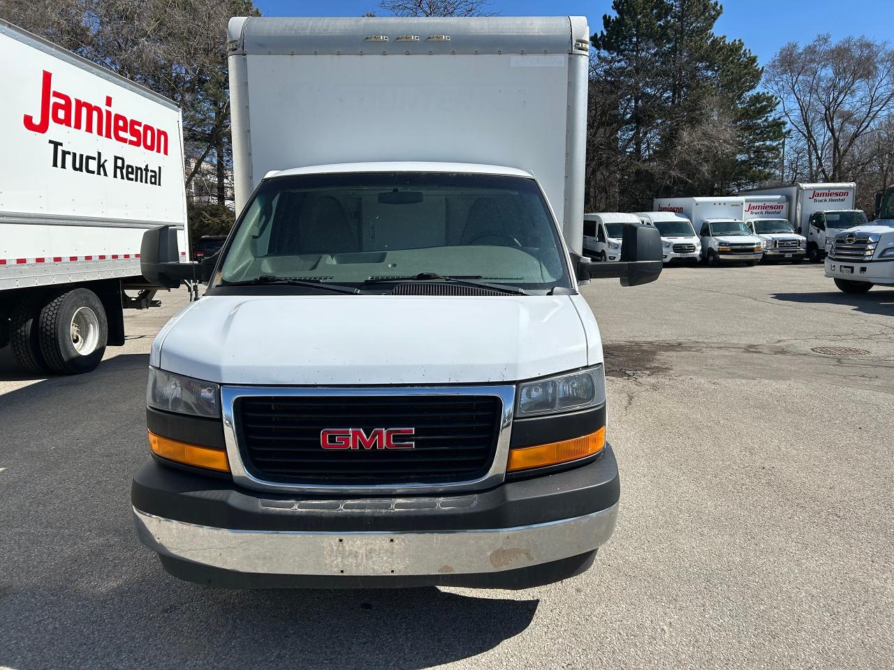 Used 2018 GMC 4500 16' with ramp for sale in Kitchener, ON