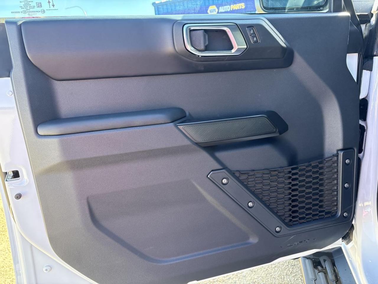 2025 Ford Bronco OUTER BANKS 314A Photo3