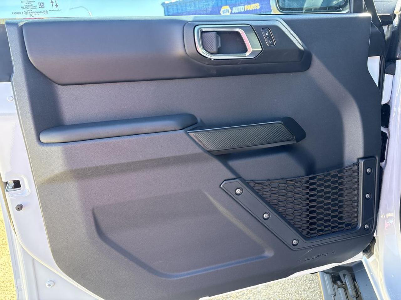 2025 Ford Bronco OUTER BANKS 314A Photo3