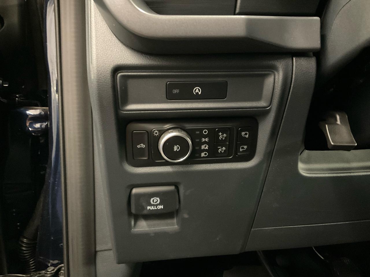 2025 Ford F-150 XLT Photo5