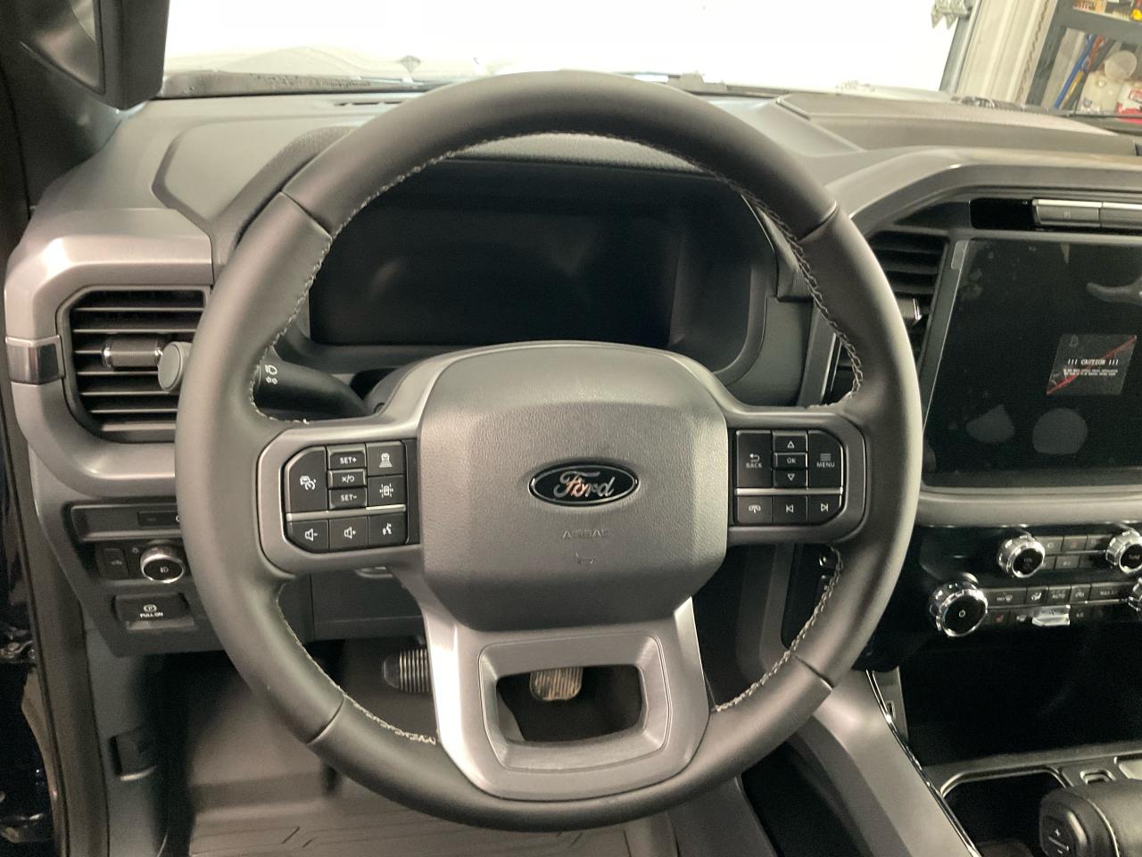 2025 Ford F-150 XLT Photo5
