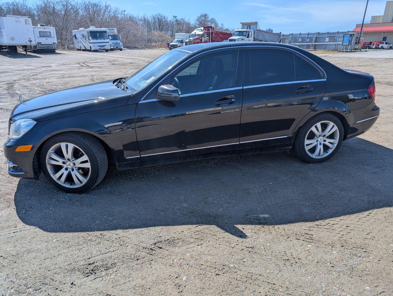 2012 Mercedes-Benz C-Class 4dr Sdn C 250 4MATIC Photo2