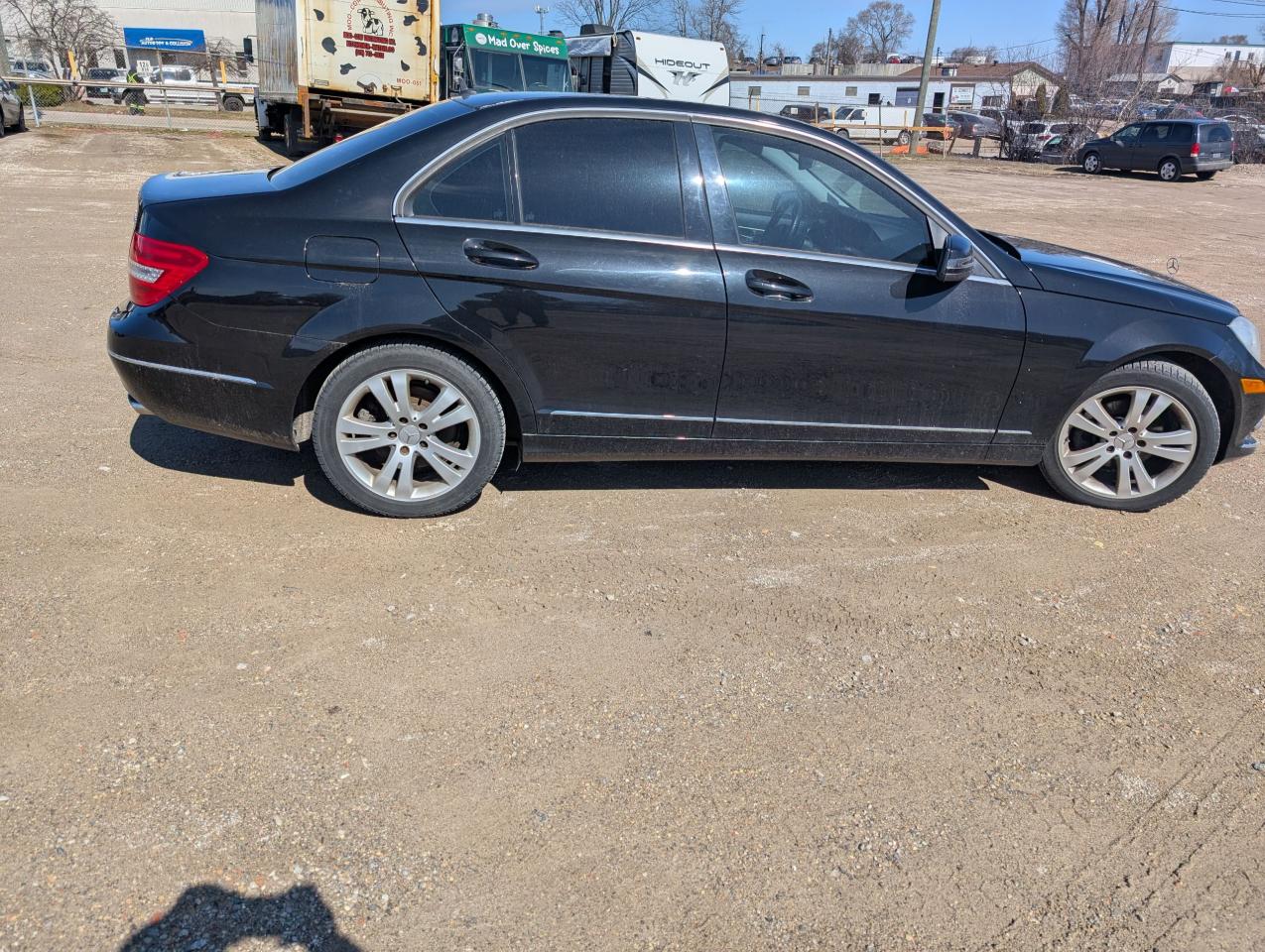 2012 Mercedes-Benz C-Class 4dr Sdn C 250 4MATIC Photo3