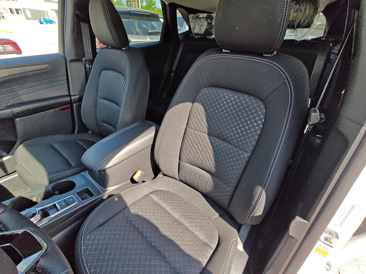 2025 Ford Escape Active AWD Photo5