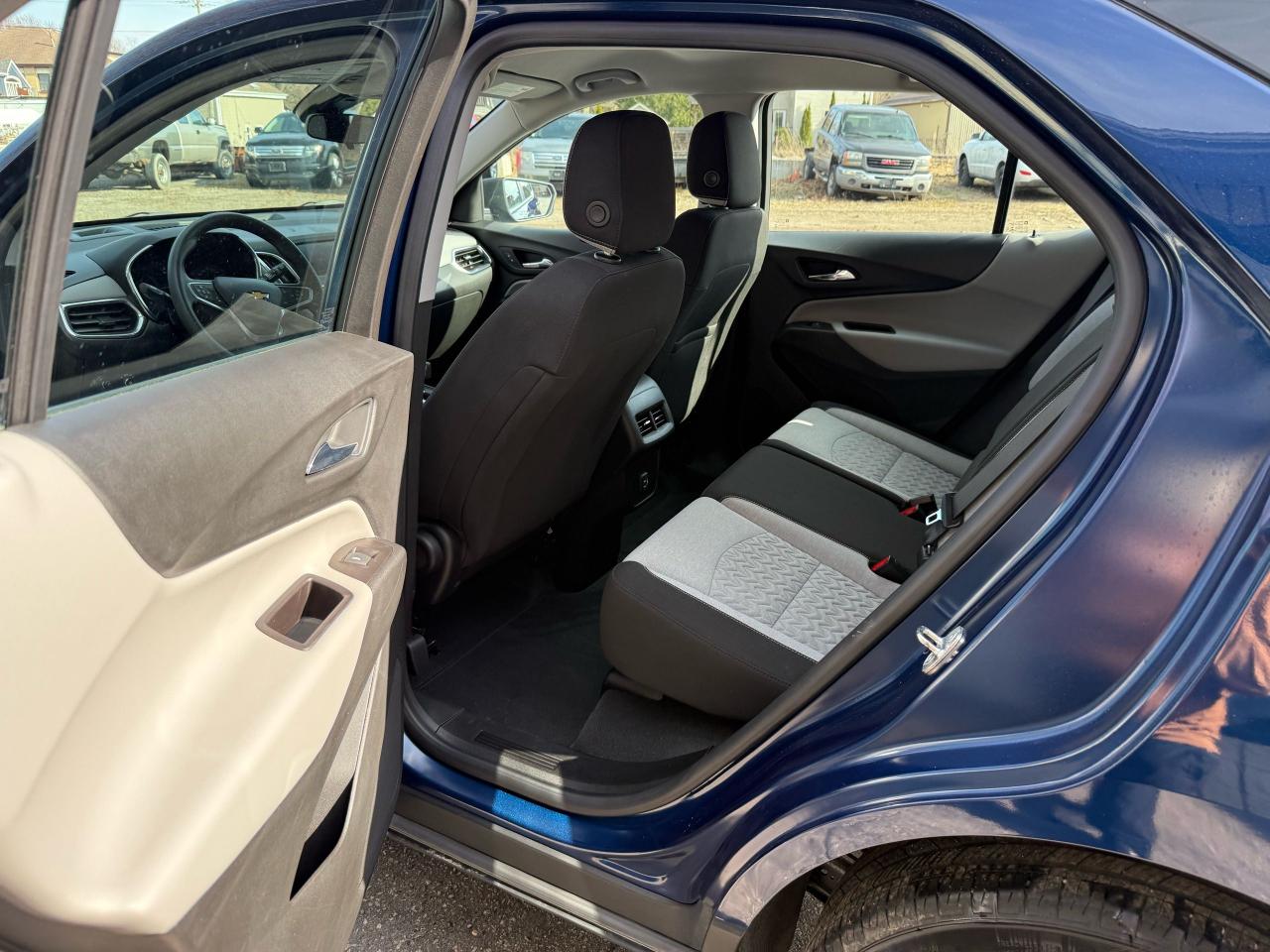 2022 Chevrolet Equinox LS - Photo #6