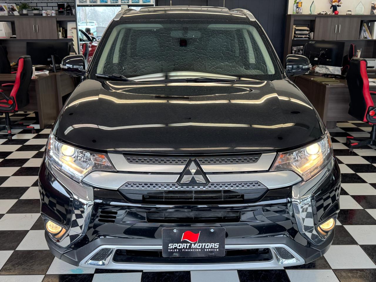 2020 Mitsubishi Outlander ES AWD 7 Passenger+New Tires+Brakes+Roof+ApplePlay - Photo #10