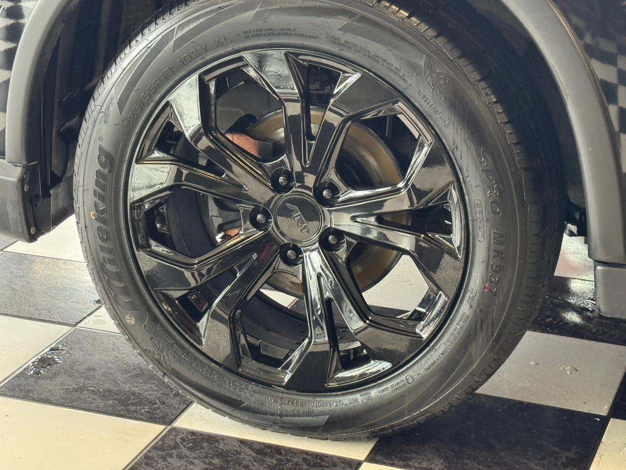 2020 Mitsubishi Outlander ES AWD 7 Passenger+New Tires+Brakes+Roof+ApplePlay - Photo #45