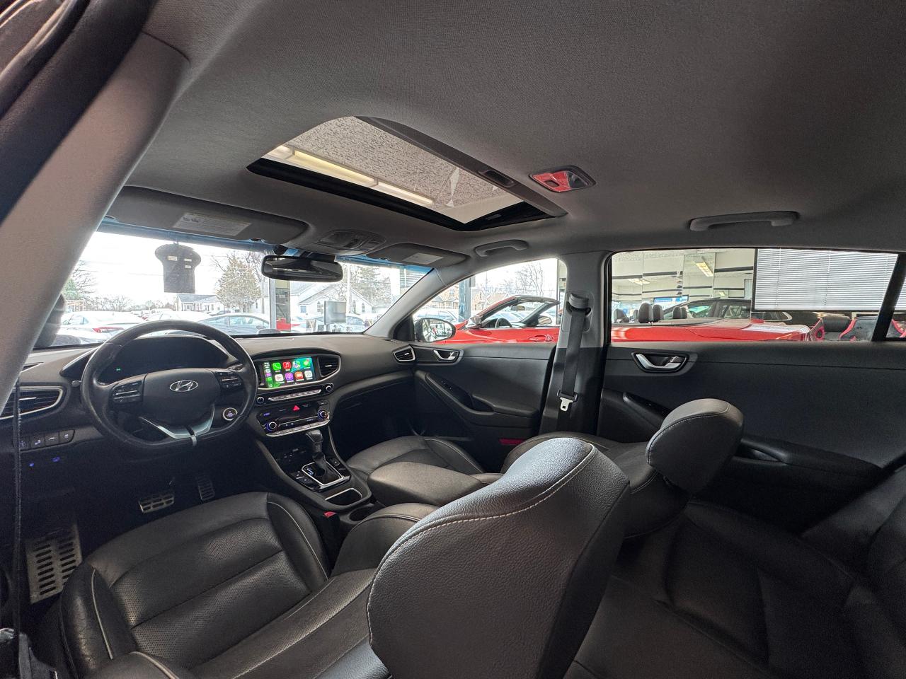 2017 Hyundai IONIQ Limited W/TECH HYBIRD+New Tires+GPS+CAM+Roof - Photo #3