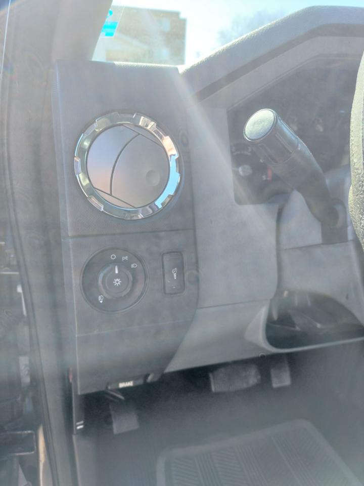 2012 Ford F-250 4WD Crew Cab 172" XLT - Photo #24